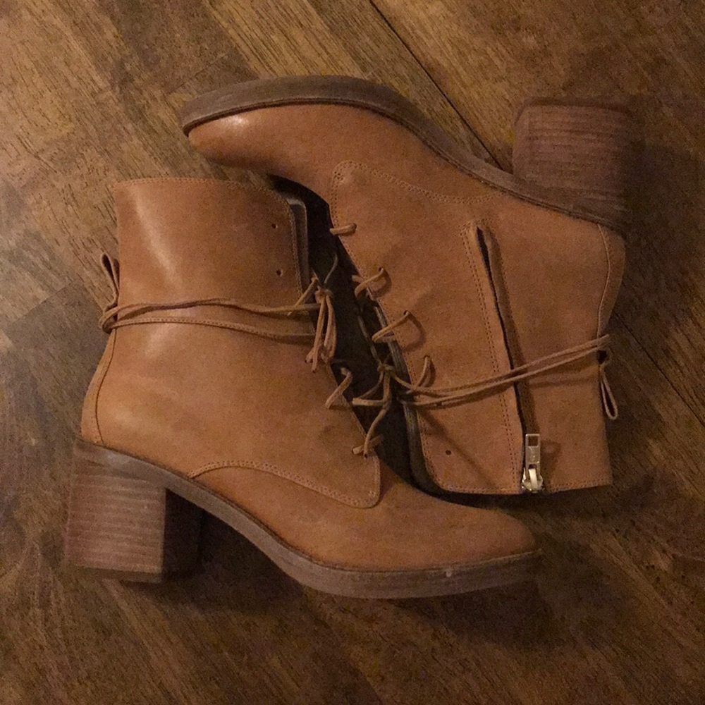 Ugg // Boots